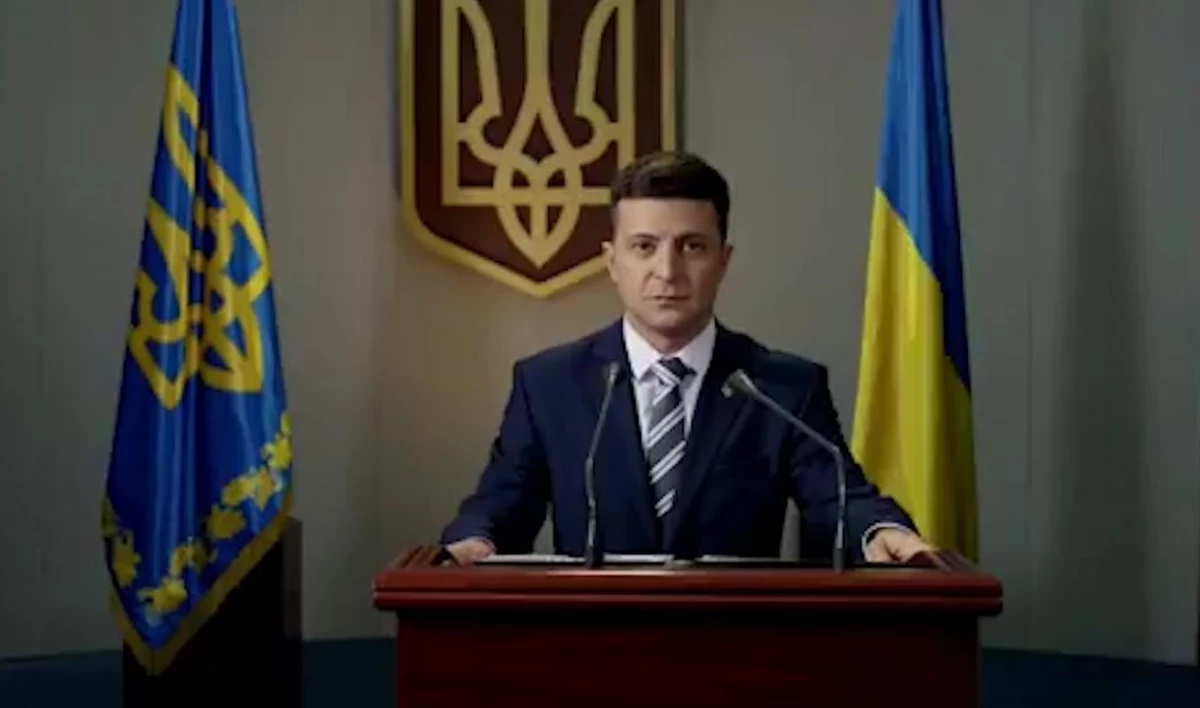 Пользователей сети озадачило поведение Зеленского - tvspb.ru
