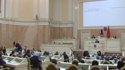 Такси до бань и запрет сайтов с опасными веществами: Депутаты ЗакСа одобрили ряд инициатив