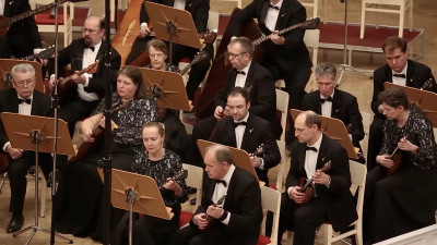 В Петербурге отметили день рождения концертной балалайки