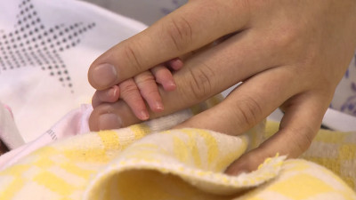Петербургские родители рассказали о жизни первой тройни этого года