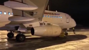 Пассажиры аварийно севшего в Тюмени самолета вернулись в Петербург