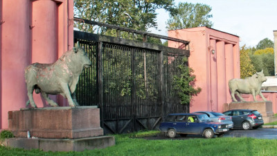 Скульптуры быков на Московском шоссе планируют отреставрировать к апрелю 2023 года