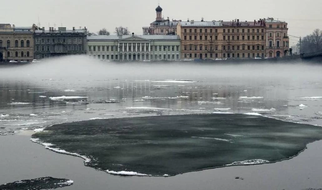 Instagram заполнили фото туманного Петербурга - tvspb.ru