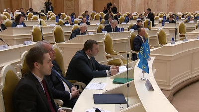 Плавдоки, алкоголь и почетные граждане. Какие основные темы обсудили на очередном заседании ЗакСа