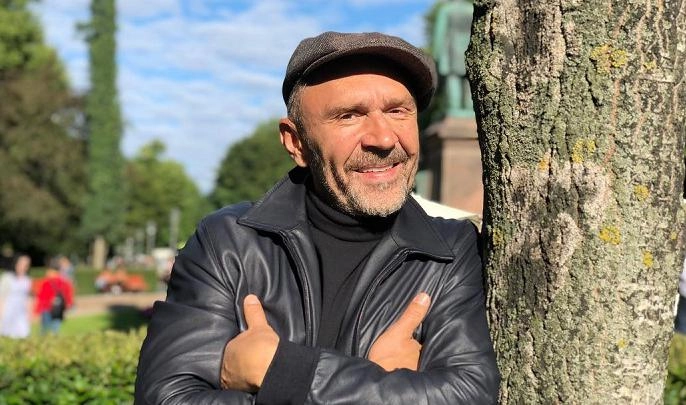 «Меня трудно найти, легко потерять и невозможно забыть»: Шнуров удалил все фото в Instagram - tvspb.ru