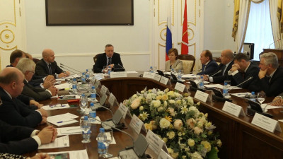 Врио губернатора Беглов встретился с членами президиума Совета муниципальных образований