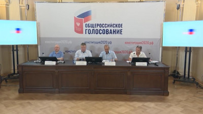 В Петербурге идет третий день голосования по поправкам в Конституцию. Прямое включение