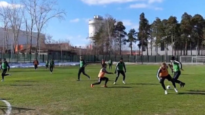 Как тренируются профессионалы, пока коронавирус поставил большой спорт на паузу