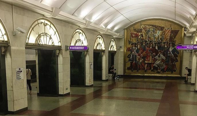 В метро объяснили, почему на фиолетовой и оранжевой линиях перенесли остановку первого вагона - tvspb.ru