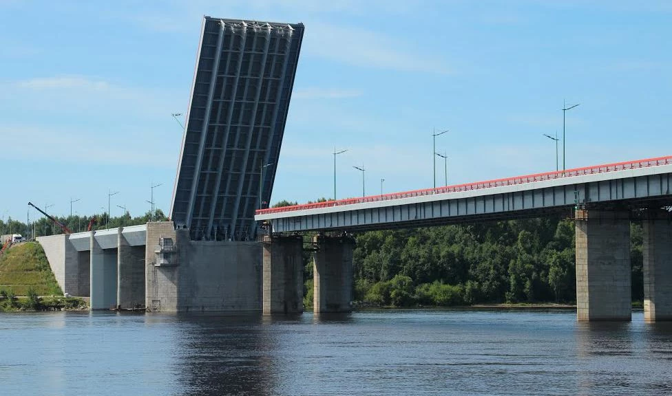 Ладожский мост зароют для автомобилистов утром в среду - tvspb.ru