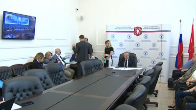 Кандидаты в губернаторы Петербурга распределили бесплатное эфирное время