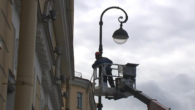 Почти 30 тысяч фонарей в Петербурге вымоют после зимы