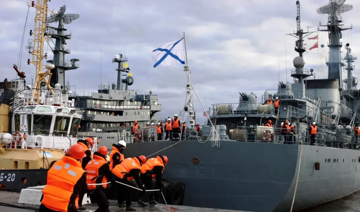 Корабль «Смольный» вернулся в Кронштадт после похода с курсантами института имени Ушакова - tvspb.ru