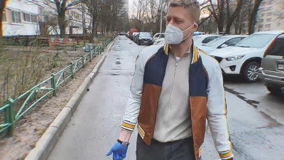 Защитник СКА Антон Белов привез продукты ветеранам команды