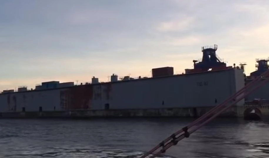 В сети появилось видео поврежденного дока с «Адмиралом Кузнецовым» - tvspb.ru