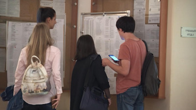 Вузы Петербурга возвращаются к обычному формату работы