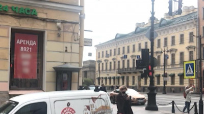 Магазины и кафе покидают Невский проспект