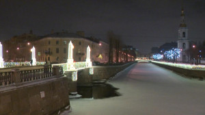 Петербург украшают к Новому году и Рождеству