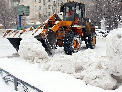 В Петербурге началась аттестация водителей снегоуборочной техники