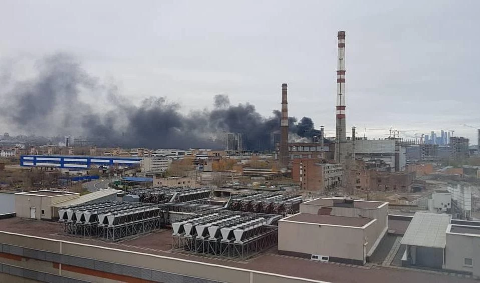 В Москве горят цеха бывшего завода ЗиЛ - tvspb.ru
