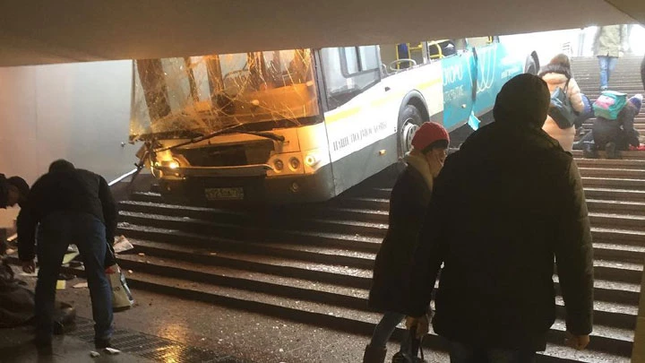 Эксперты: Водитель автобуса в Москве не пытался затормозить - tvspb.ru