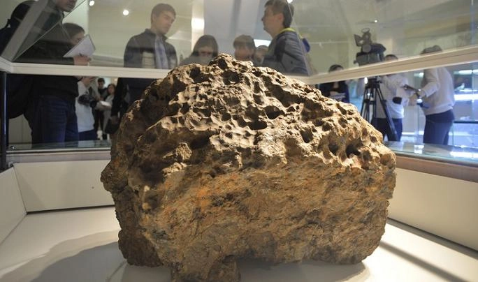 Ученые РФ и NASA готовят книгу об исследованиях челябинского метеорита - tvspb.ru