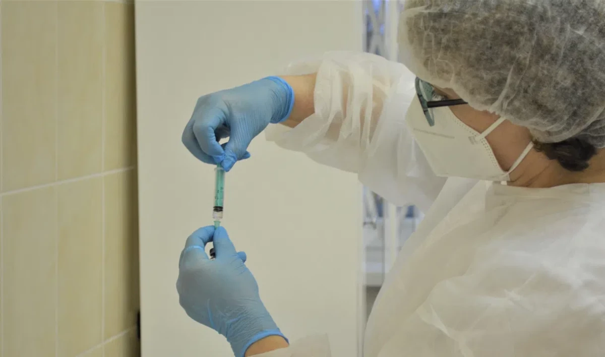 Петербург побил рекорд по числу прививок от коронавируса за сутки - tvspb.ru