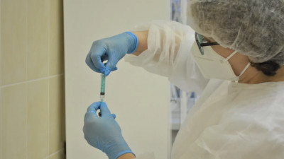 Петербуржцам рассказали о сообщениях от мошенников о бонусах за прививку