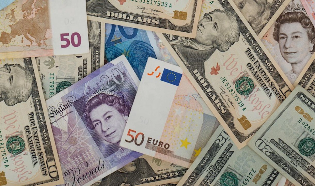 Евро, доллар или франк. Названы наиболее выгодные валюты для сбережений - tvspb.ru
