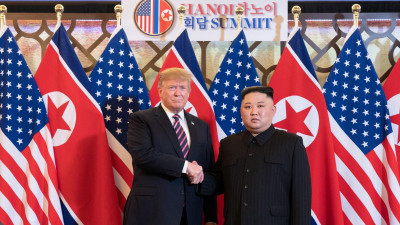 Трамп и Ким Чен Ын не достигли соглашения и досрочно уехали с саммита