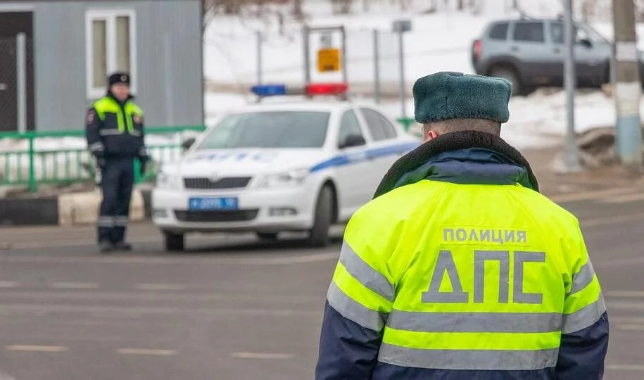 В отношении водителя, сбившего инспектора ДПС, возбудили уголовное дело - tvspb.ru