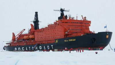 Два петербургских школьника принимают участие в арктической экспедиции на атомном ледоколе «50 лет Победы»