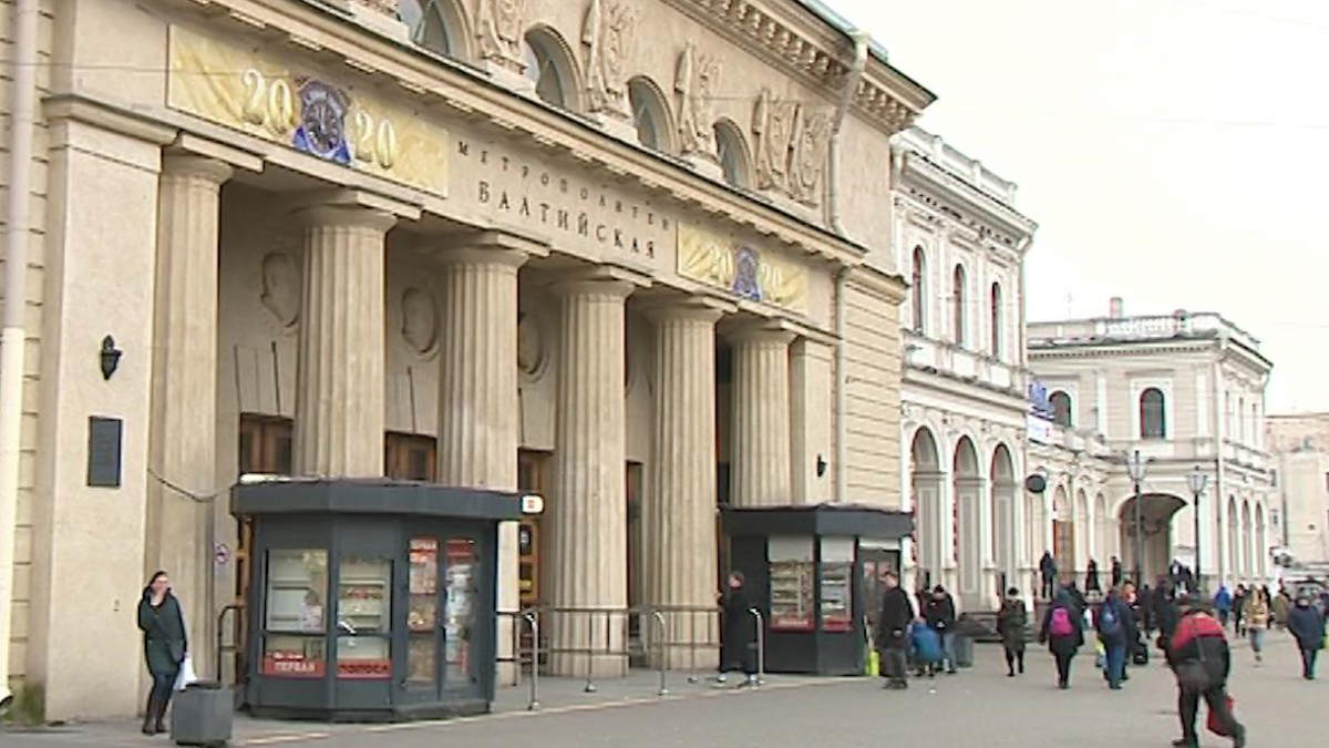 Петербург балтийская. Балтийская метро вестибюль. Станция метро Балтийская. Станция метро Балтийская СПБ. Вестибюль станции Балтийская.