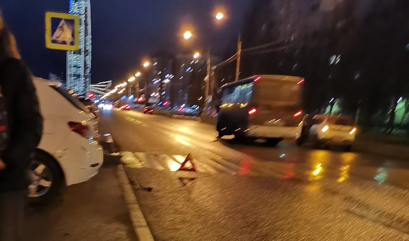 Приморский пр 137 корп 1. Дтп на ириновском проспекте. Дтп приморский проспект. Мальчик на приморском проспекте. Дача алсуфьевых санкт-петербург.