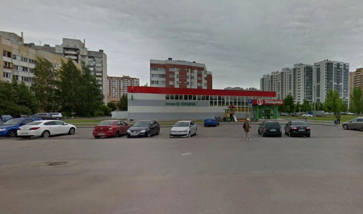 Супермаркет на Богатырском проспекте залило горячей водой - tvspb.ru
