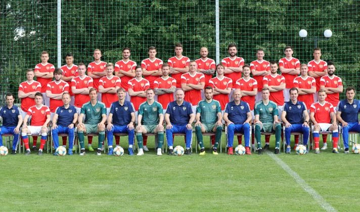 Футболисты сборной России поаплодировали медикам за их труд - tvspb.ru