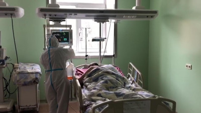 В госпитале для ветеранов войн на лечении находятся 612 пациентов с коронавирусом