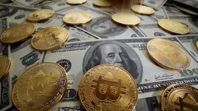 Вверх или вниз? Эксперты выстроили прогнозы на ближайшее будущее биткоина