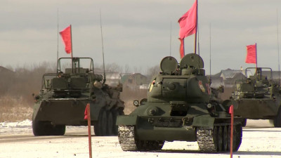 На аэродроме Горелово состоялась первая в этом году репетиция парада Победы