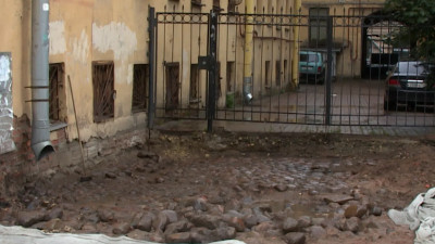 На улице Марата сохранят историческую брусчатку