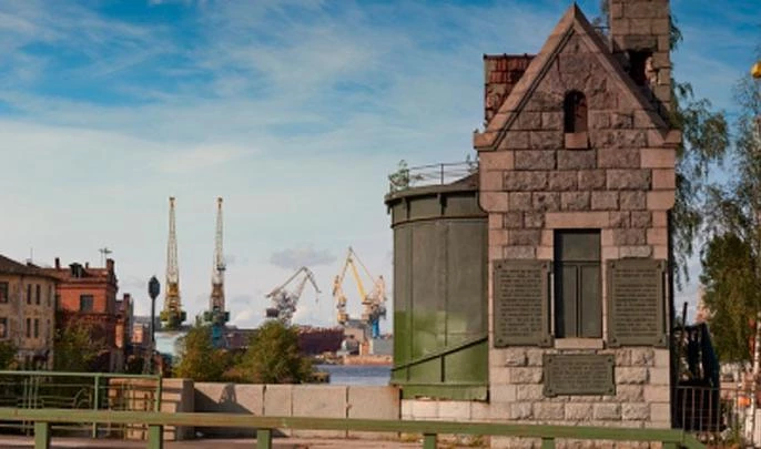 Екатерингофский мост и набережную Лейтенанта Шмидта отремонтируют к концу этого года - tvspb.ru