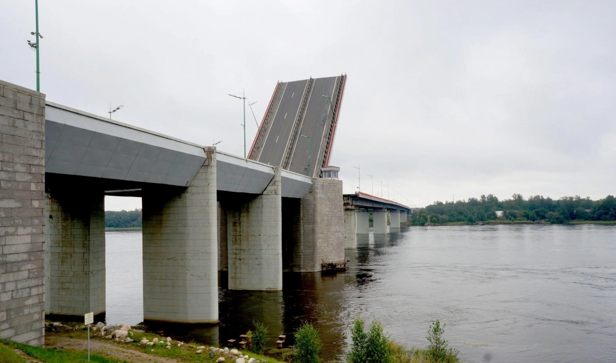 На федеральной трассе «Кола» разведут Ладожский мост - tvspb.ru