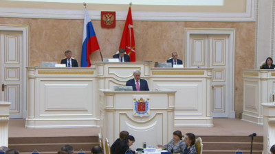 Полтавченко: Внедрение цифровых технологий избавит петербуржцев от двойных квитанций и переплат за ЖКХ