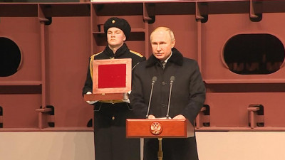 Владимир Путин прибыл на завод «Адмиралтейские верфи»