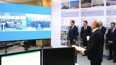 Путин запустил на полную мощность две ТЭС в Крыму