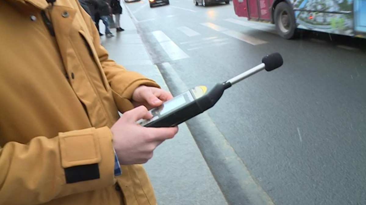 Покой нам только снится. Эксперт измерил уровень шума на улицах и в  транспорте Петербурга | Телеканал Санкт-Петербург