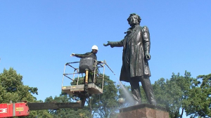 Памятник Пушкину привели в должное состояние