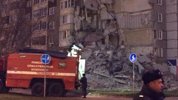 Под завалами дома в Ижевске погибли уже шесть человек - tvspb.ru