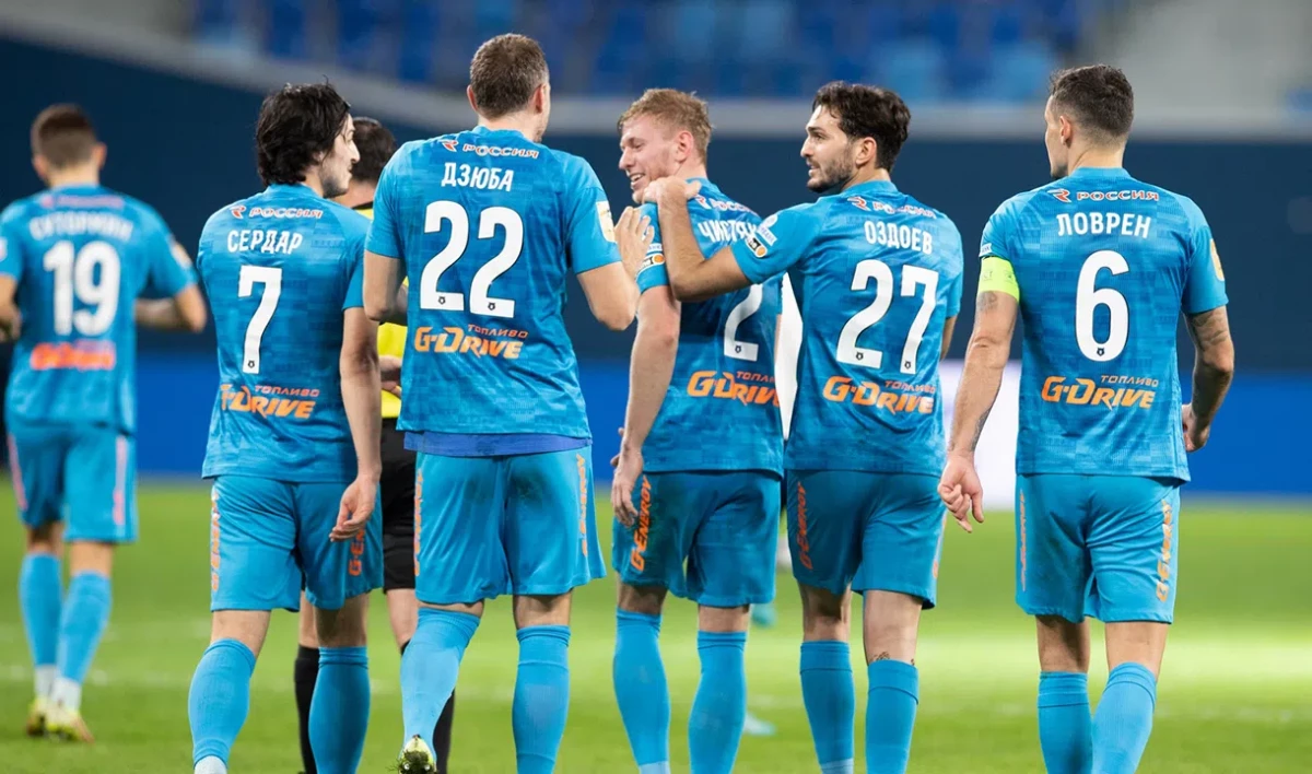 Дзюба и Азмун помогли «Зениту» забить самые быстрые 300 голов в истории  клуба | Телеканал Санкт-Петербург