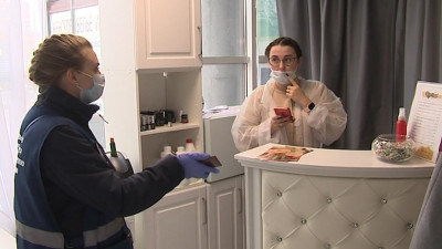 Петербуржцам пояснили, как вернуть отозванный QR-код